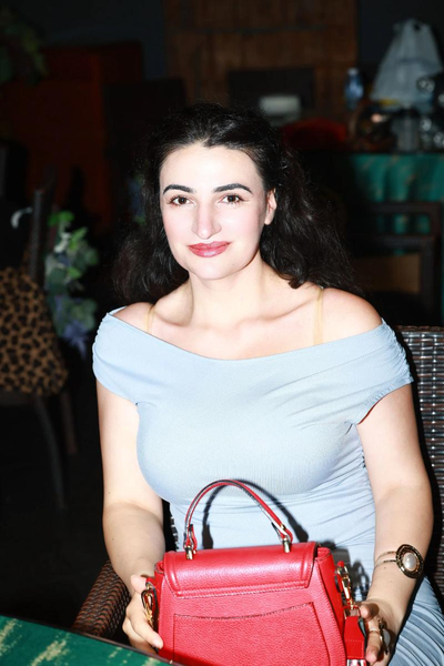 97人人人社区互动界面